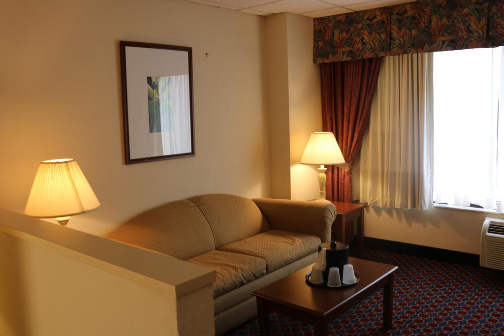 Imperial Swan Hotel And Suites Lakeland Værelse billede
